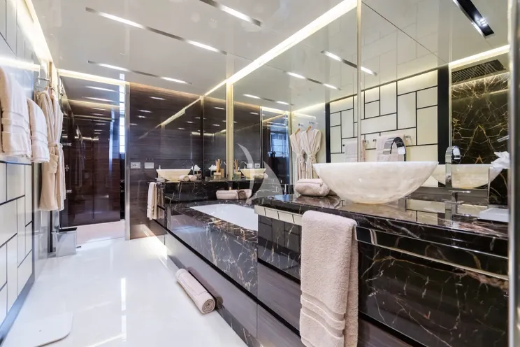 Charter Yacht BLUE MOON - Admiral 44m - 5 Cabins - Monaco - Cannes - St Tropez - Nice - Antibes - French Riviera