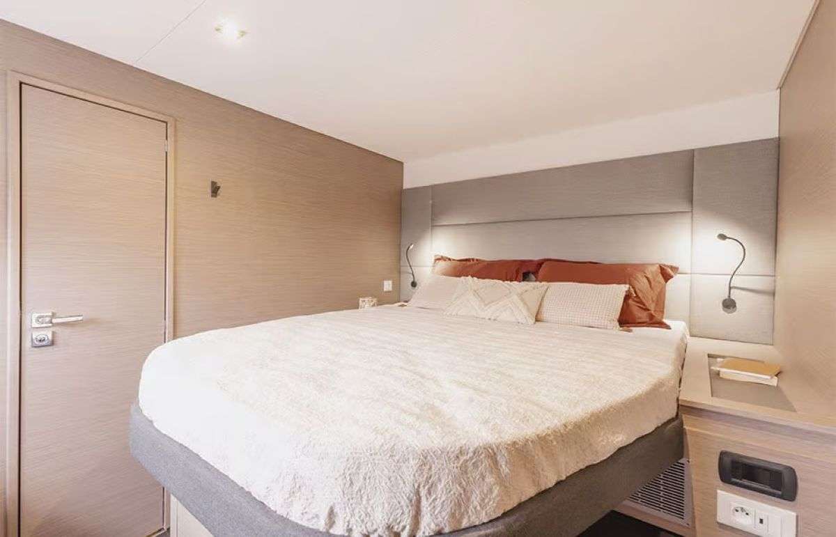 BLUE ONE Fountaine Pajot Aura 51 - VIP cabin