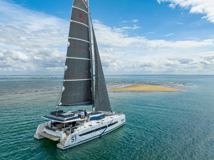 BLUE ONE Fountaine Pajot Aura 51 - profile BLUE ONE Fountaine Pajot Aura 51 - profile