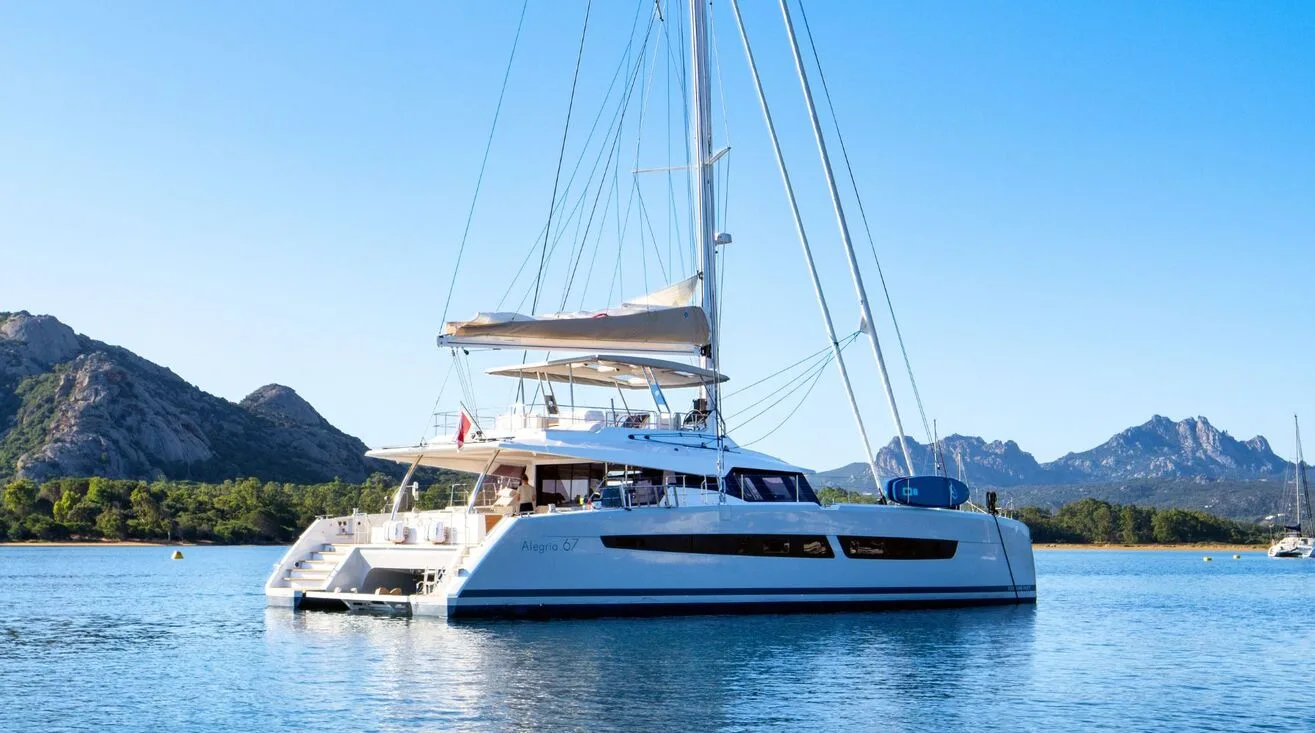 Charter Yacht BLUESATION - Fountaine Pajot Alegria 67 - 4 Cabins - Olbia - Porto Cervo - La Maddalena - Sardinia - Italy
