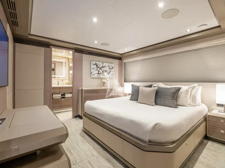 BOA VIDA Ocean Alexander 35R - VIP cabin 2 BOA VIDA Ocean Alexander 35R - VIP cabin 2