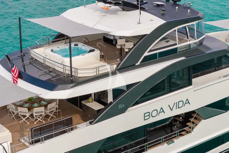 Charter Yacht BOA VIDA - Ocean Alexander 35R - 5 Cabins - Nassau - Exumas - Bahamas