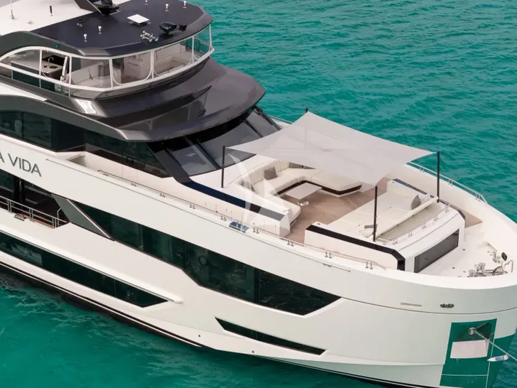 BOA VIDA Ocean Alexander 35R - foredeck BOA VIDA Ocean Alexander 35R - foredeck