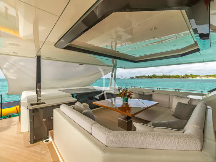 BOA VIDA Ocean Alexander 35R - main aft deck BOA VIDA Ocean Alexander 35R - main aft deck