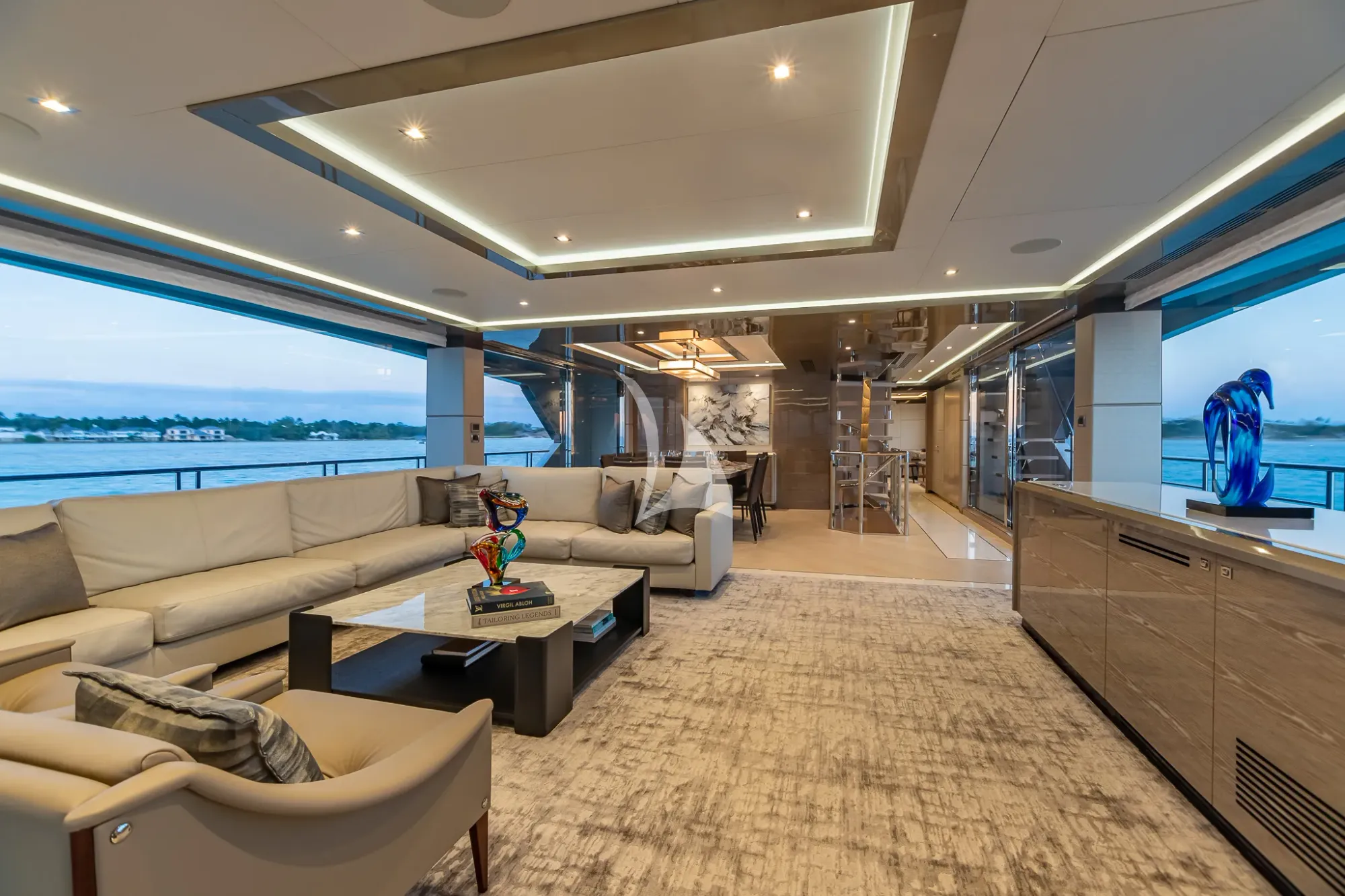 BOA VIDA Ocean Alexander 35R - main saloon lounge