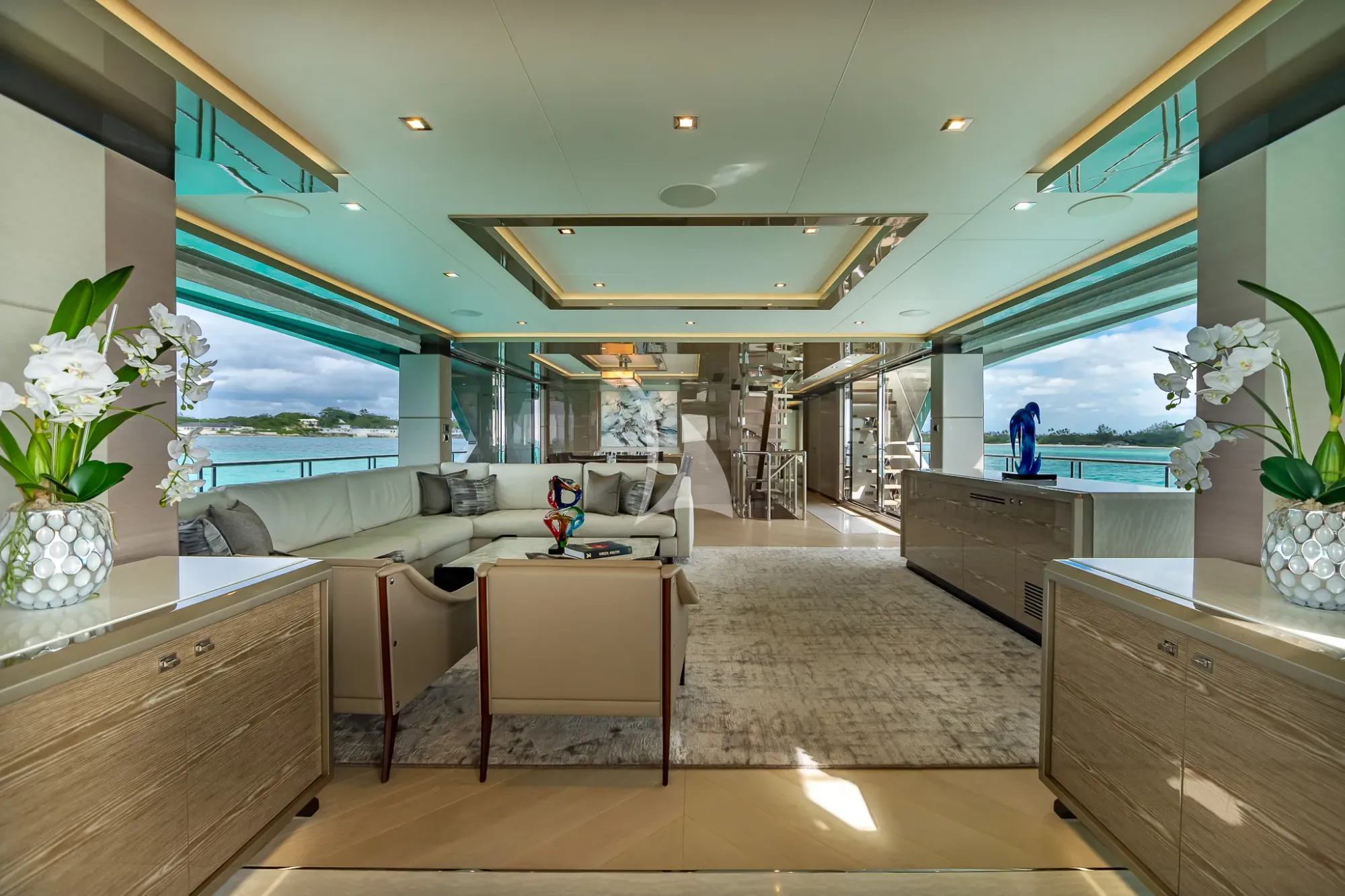 BOA VIDA Ocean Alexander 35R - main saloon