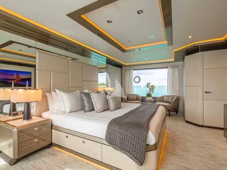 BOA VIDA Ocean Alexander 35R - master cabin BOA VIDA Ocean Alexander 35R - master cabin