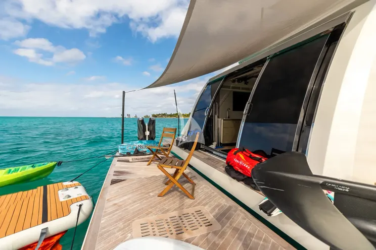 Charter Yacht BOA VIDA - Ocean Alexander 35R - 5 Cabins - Nassau - Exumas - Bahamas