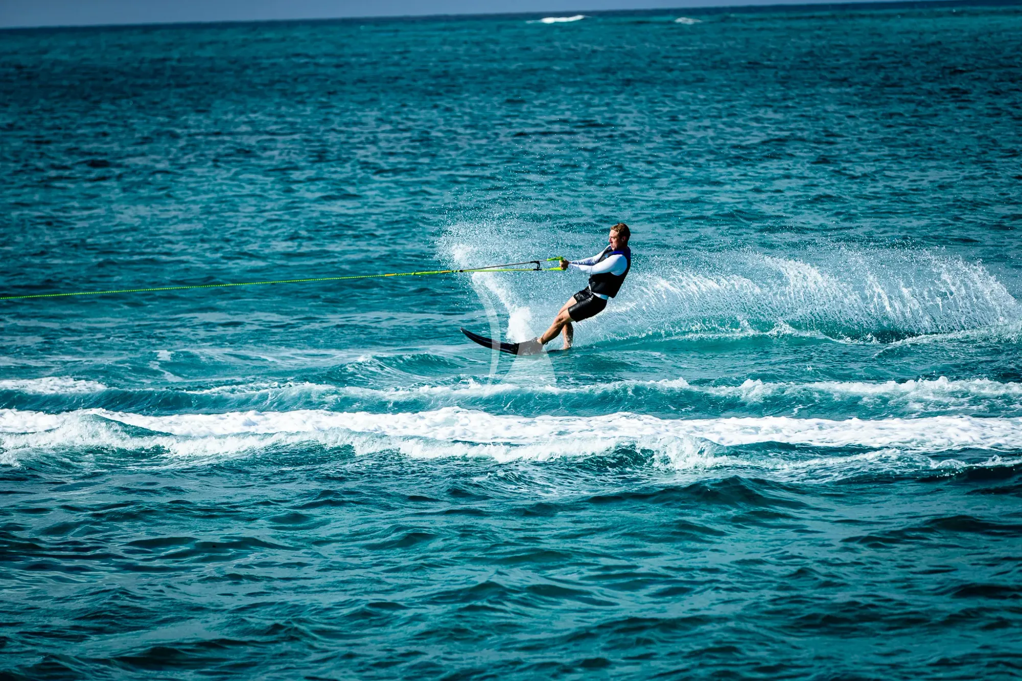 BOA VIDA Ocean Alexander 35R - wakeboarding