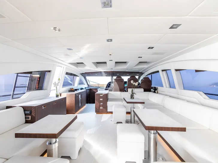 BOBY Mangusta 80 - main saloon BOBY Mangusta 80 - main saloon