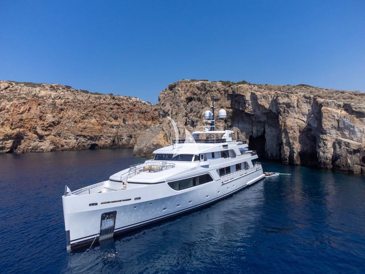 BOJI Codecasa 43 anchored side profile BOJI Codecasa 43 anchored side profile