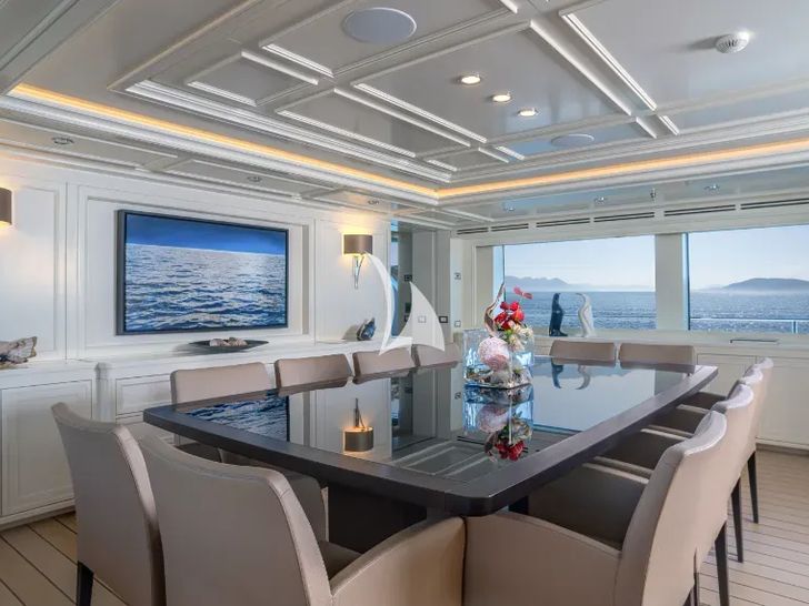 BOJI Codecasa 43 main dining area BOJI Codecasa 43 main dining area