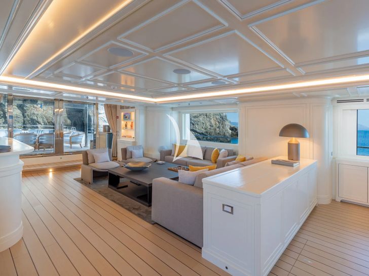 BOJI Codecasa 43 main saloon BOJI Codecasa 43 main saloon