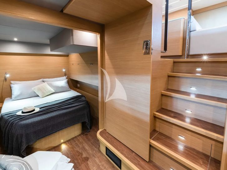 BOLUBO II Aquila 54 Power Catamaran - VIP cabin 2 BOLUBO II Aquila 54 Power Catamaran - VIP cabin 2