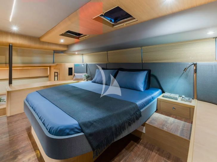 BOLUBO II Aquila 54 Power Catamaran - master cabin BOLUBO II Aquila 54 Power Catamaran - master cabin