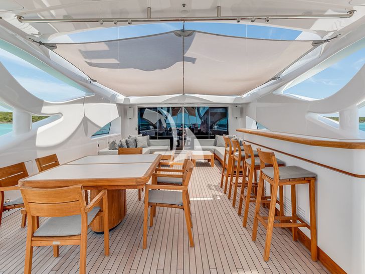BON VIVANT 50m Codecasa Upper Aft Deck Bar BON VIVANT 50m Codecasa Upper Aft Deck Bar