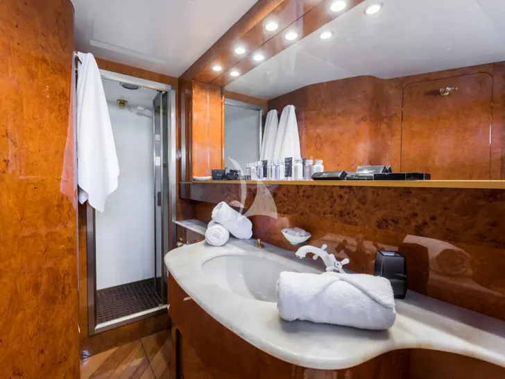 BORA BORA Admiral 27 - guest bathroom BORA BORA Admiral 27 - guest bathroom