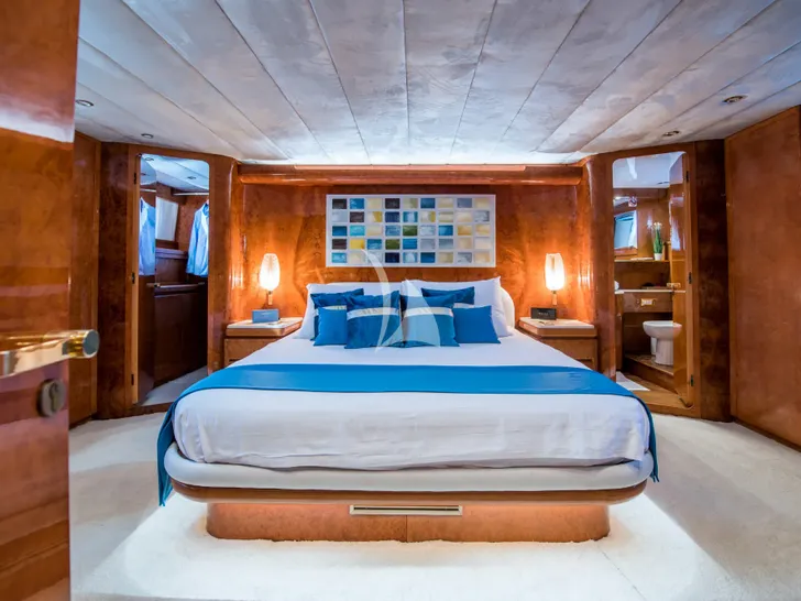 BORA BORA Admiral 27 - master cabin BORA BORA Admiral 27 - master cabin