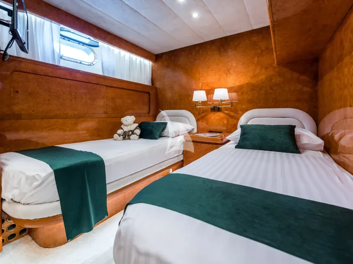 BORA BORA Admiral 27 - twin cabin 1 BORA BORA Admiral 27 - twin cabin 1