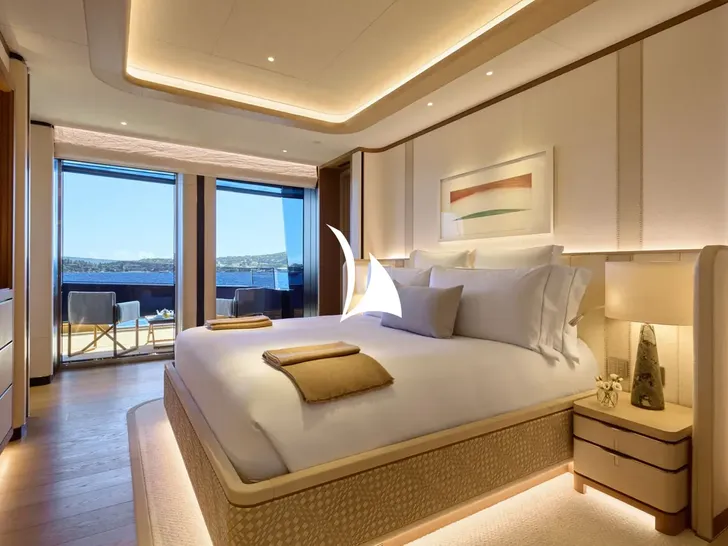 BREAKTHROUGH Feadship 118m - VIP cabin 2 BREAKTHROUGH Feadship 118m - VIP cabin 2