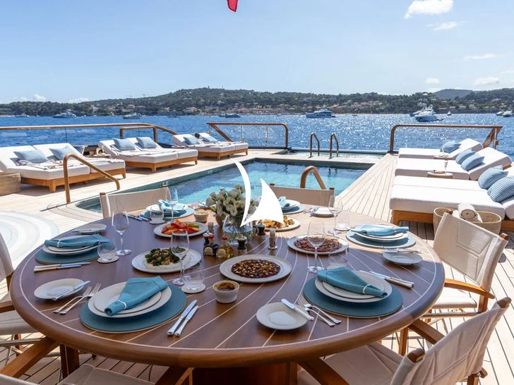 BREAKTHROUGH Feadship 118m - alfresco dining area BREAKTHROUGH Feadship 118m - alfresco dining area