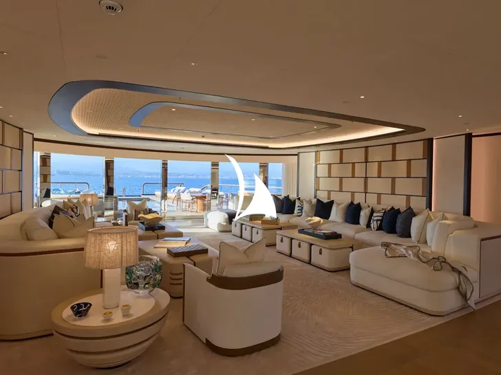 BREAKTHROUGH Feadship 118m - main saloon BREAKTHROUGH Feadship 118m - main saloon