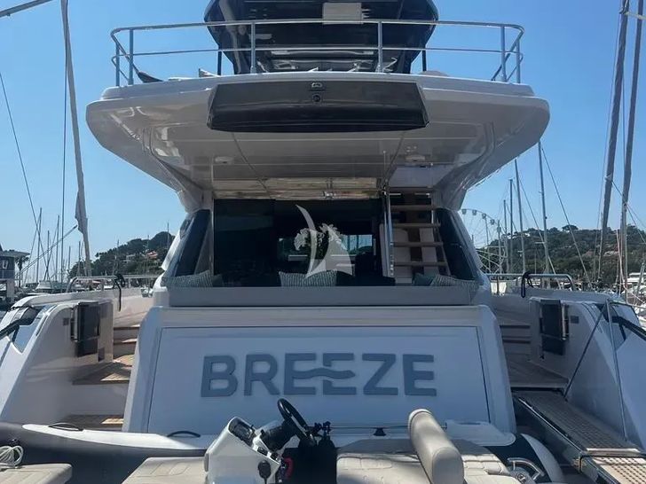 BREEZE Ferretti 720 - stern BREEZE Ferretti 720 - stern