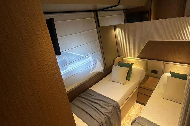 Charter Yacht BREEZE - Ferretti 720 - 4 Cabins - St Tropez - Cannes - Nice - Monaco - Antibes - French Riviera