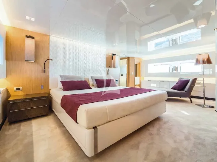 BOOM SHAKALAKA Arcadia A85 - master cabin BOOM SHAKALAKA Arcadia A85 - master cabin