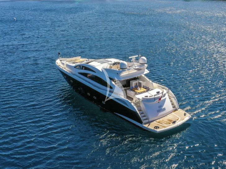 BST SUNRISE Sunseeker Predator 84 - anchored aft shot BST SUNRISE Sunseeker Predator 84 - anchored aft shot