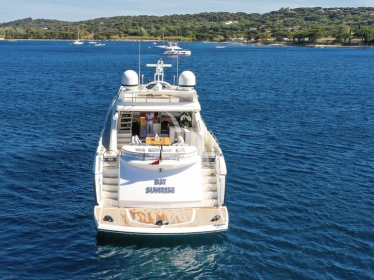 BST SUNRISE Sunseeker Predator 84 - aft shot BST SUNRISE Sunseeker Predator 84 - aft shot