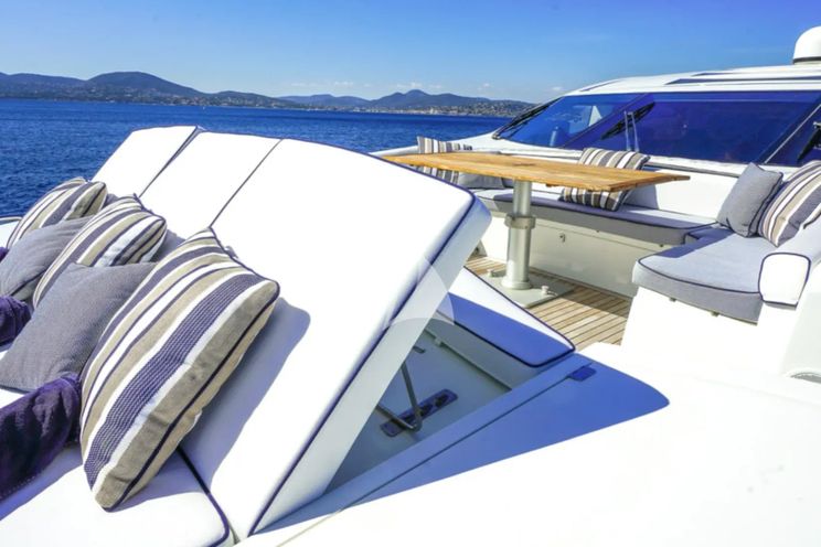 Charter Yacht BST SUNRISE - Sunseeker Predator 84 - 4 Cabins - St Tropez - Cannes - Nice - Antibes - French Riviera