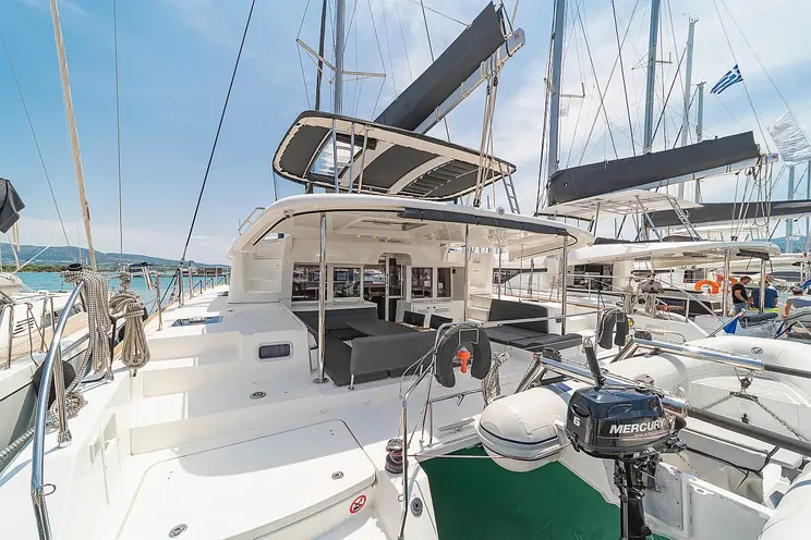 Charter Yacht BUENA SUERTE - Lagoon 470 - 4 Cabins - Athens - Mykonos - Paros - Greece