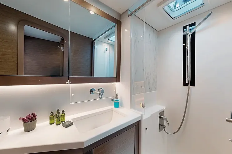 Charter Yacht BUENA SUERTE - Lagoon 470 - 4 Cabins - Athens - Mykonos - Paros - Greece