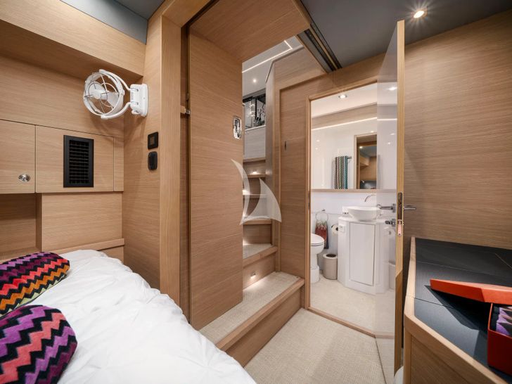 BY MY SIDE Aquila 54 - cabin 1 bathroom BY MY SIDE Aquila 54 - cabin 1 bathroom