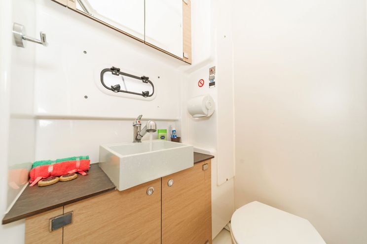 Charter Yacht BALI 4.3 - 6 Cabins(4 Double + 2 Single)- 2020 - Athens - Lefkas - Preveza