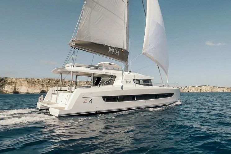 Charter Yacht Bali 4.4 - 4 Cabins - Athens - Lefkas - Kos