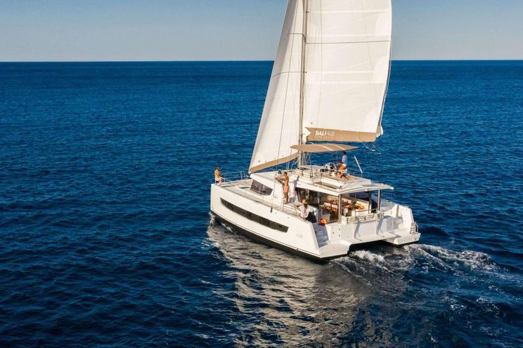 Charter Yacht MAGNIFICENT - Bali 4.8 - 4 Cabins - Drowned Cayes - Goff's Caye - St. George`s Caye - Belize