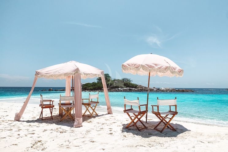 Charter Yacht FOR YOUR EYES ONLY - Astondoa 102 GLX - 4 Cabins - Phuket - Phang Nga Bay - Phi Phi Islands - Similan Islands - Thailand