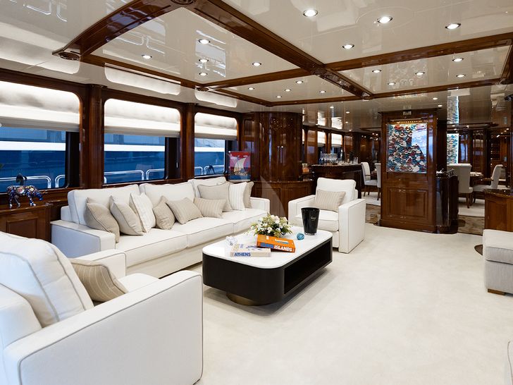 Benetti 35m Yacht OAK Saloon
