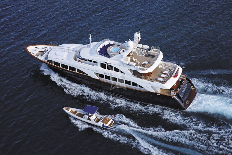 Charter Yacht SEABLUEZ - Benetti 37m - 5 Cabins - Monaco - Cannes - St Tropez - Naples - Athens