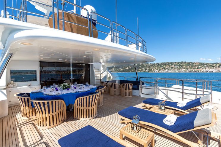 Charter Yacht SEABLUEZ - Benetti 37m - 5 Cabins - Monaco - Cannes - St Tropez - Naples - Athens