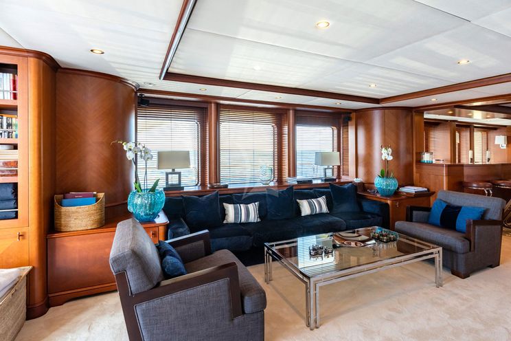 Charter Yacht SEABLUEZ - Benetti 37m - 5 Cabins - Monaco - Cannes - St Tropez - Naples - Athens