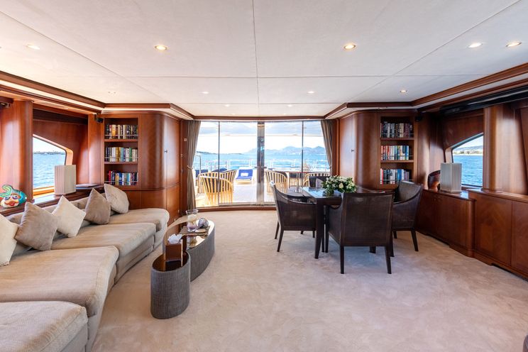 Charter Yacht SEABLUEZ - Benetti 37m - 5 Cabins - Monaco - Cannes - St Tropez - Naples - Athens