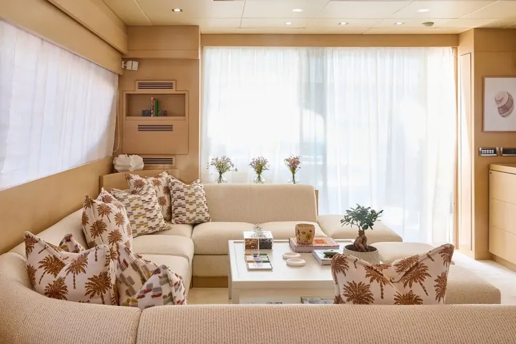 Charter Yacht SEAS THE DAY - Posillipo Technema 85 - 4 Cabins - Athens - Mykonos - Paros - Cyclades - Greece