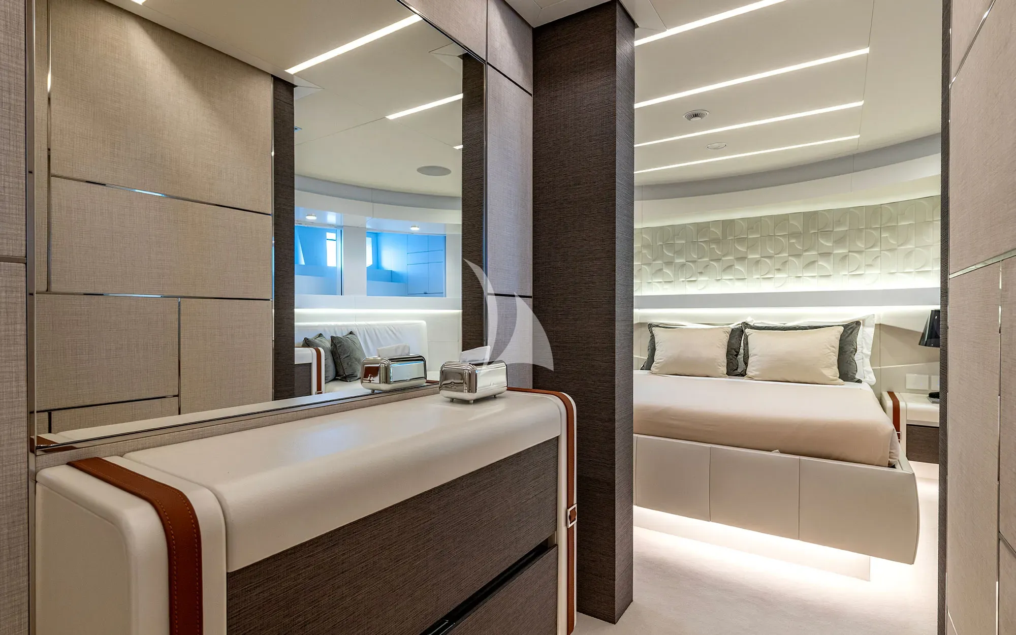 CABO Persing 140 - VIP cabin 1 vanity