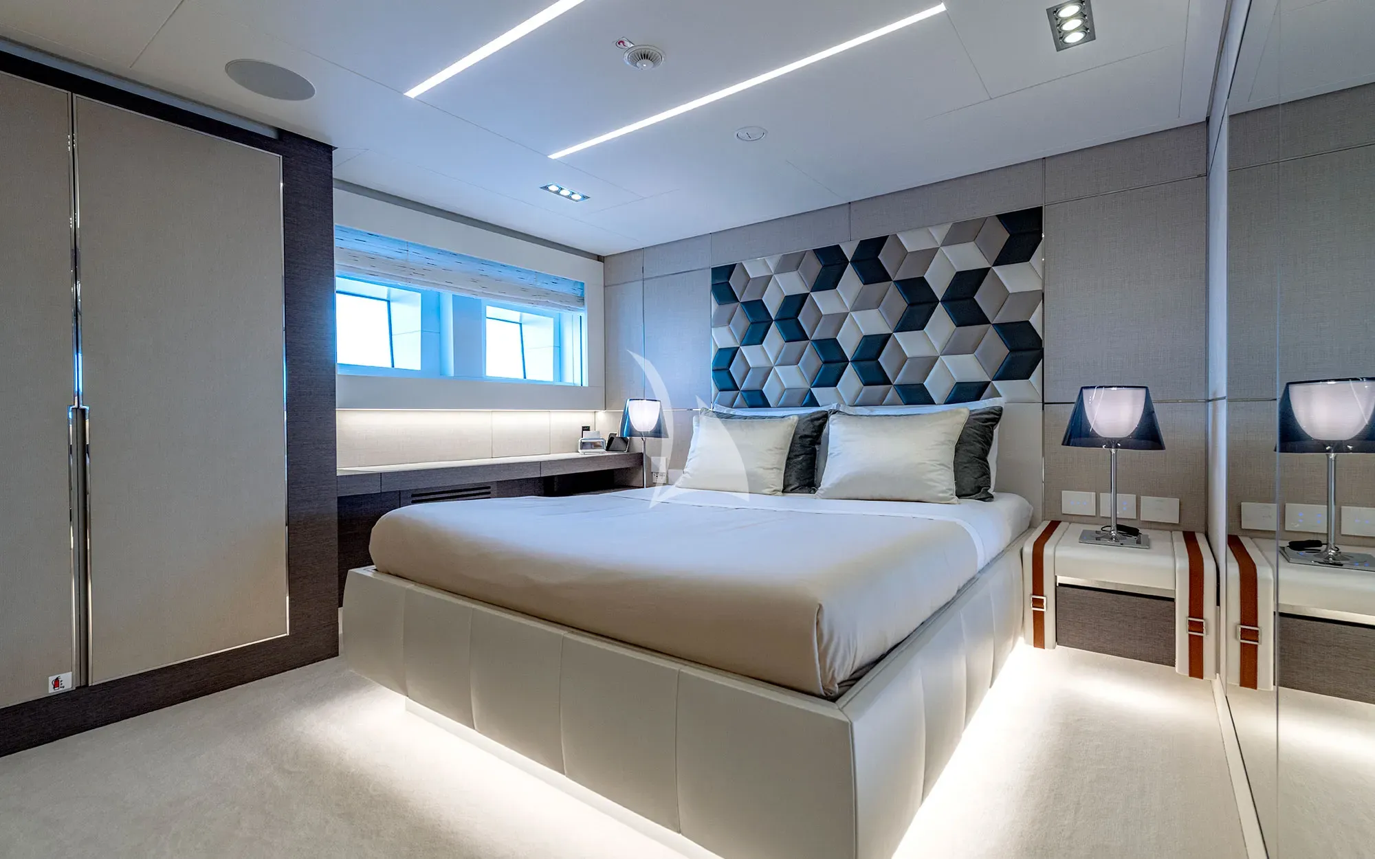 CABO Persing 140 - VIP cabin 3