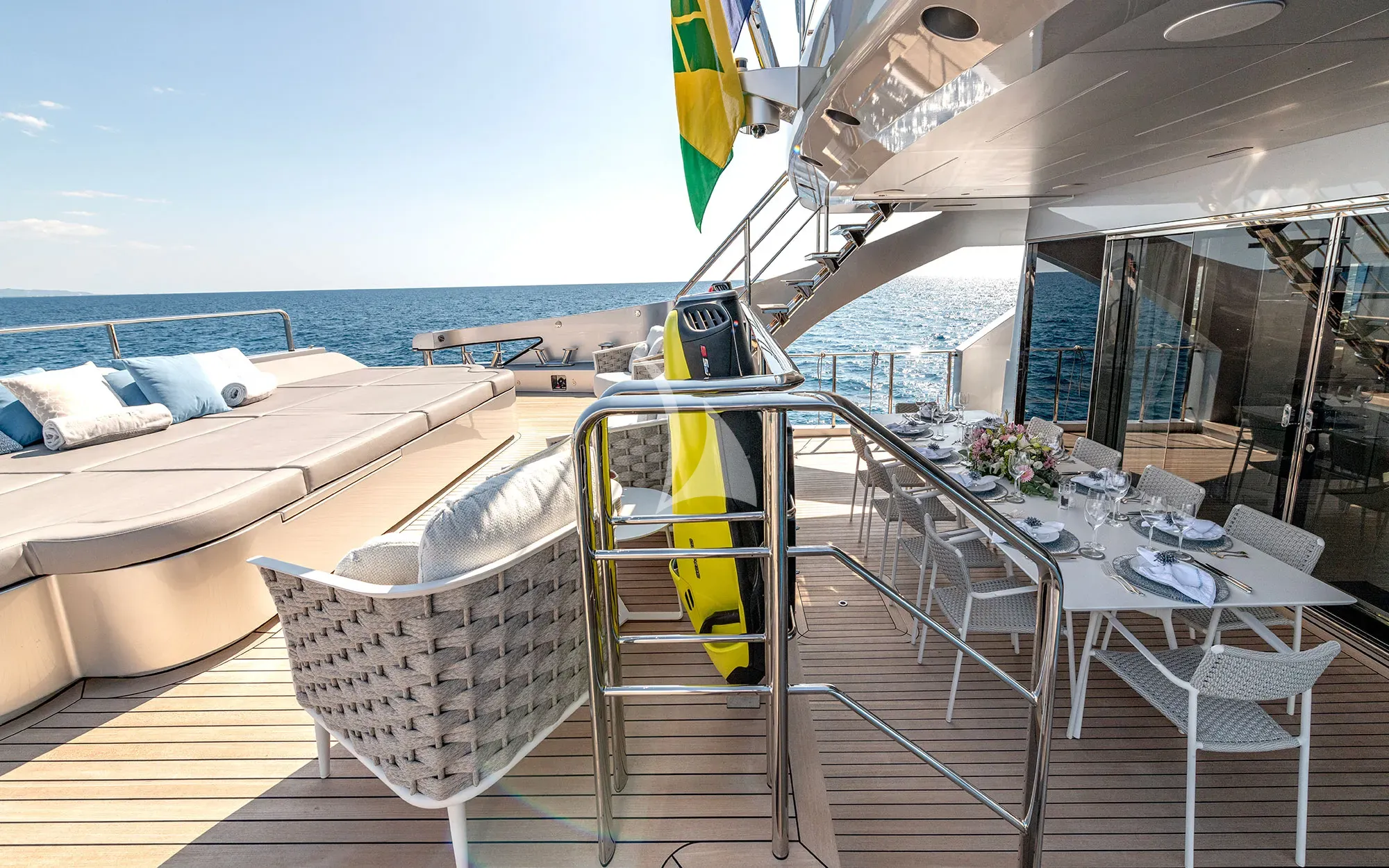 CABO Persing 140 - aft deck lounge and dining area