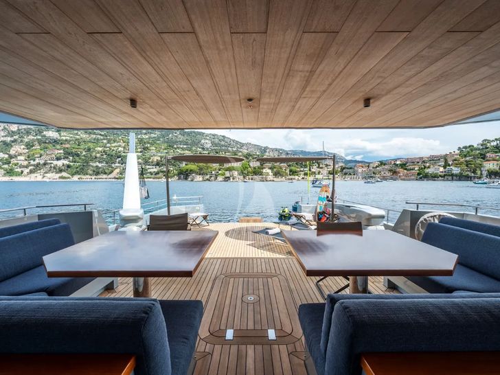 CALADAN Tansu 37m - aft deck lounge and dining area CALADAN Tansu 37m - aft deck lounge and dining area