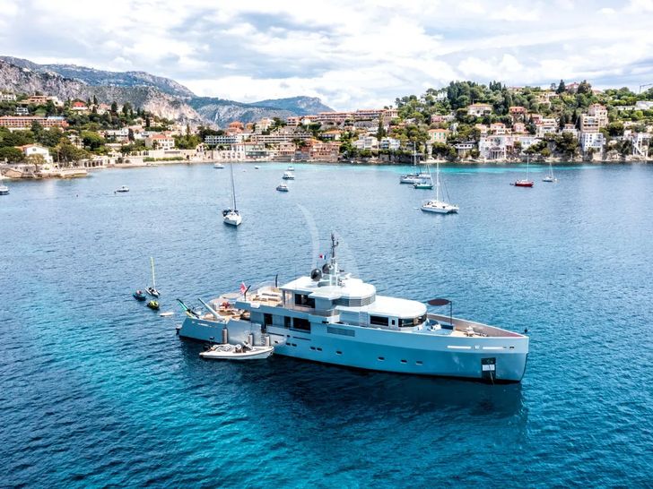 CALADAN Tansu 37m - anchored CALADAN Tansu 37m - anchored